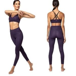 AR-33 Womens Purple High Waist Leggings sz M